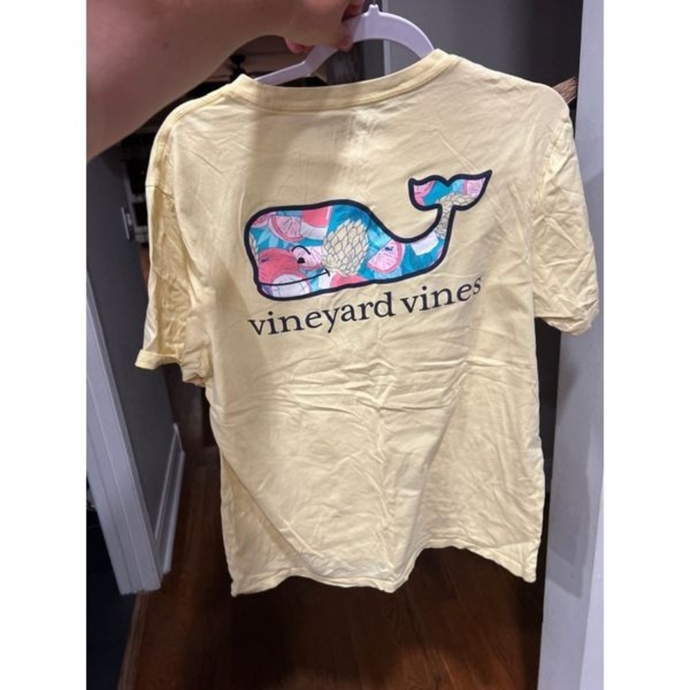 Vineyard Vines woman's yellow pinapple medium